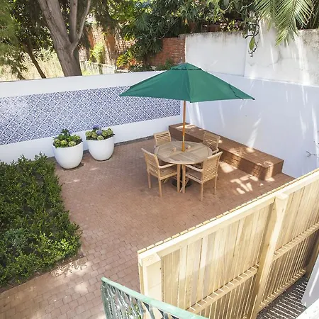 Private Garden Apartment Lisbon
