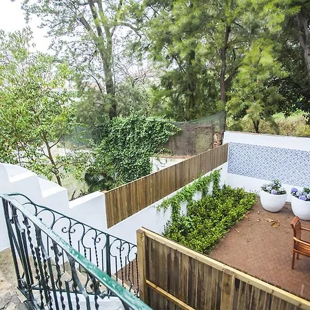 Apartment Private Garden Lisbon